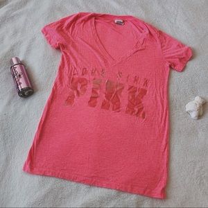 pink t-shirt